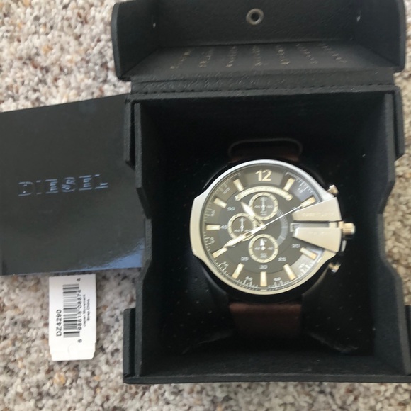 ‘Only The Brave’ Diesel Men’s Watch DZ4290 - Picture 8 of 8